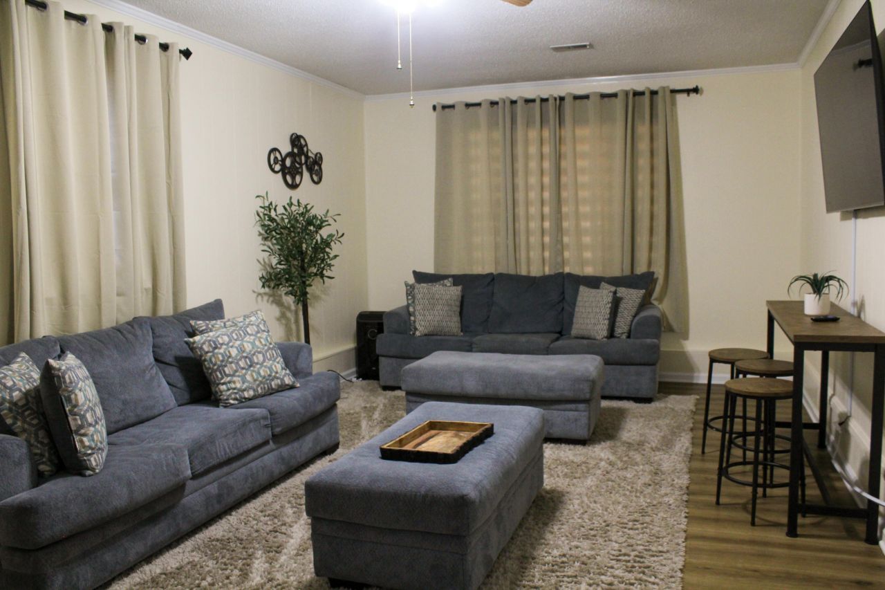 1353 Marshall Street Photo 10