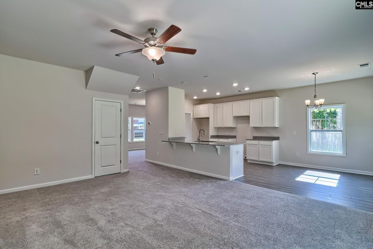 709 Samantha Street  Photo 16