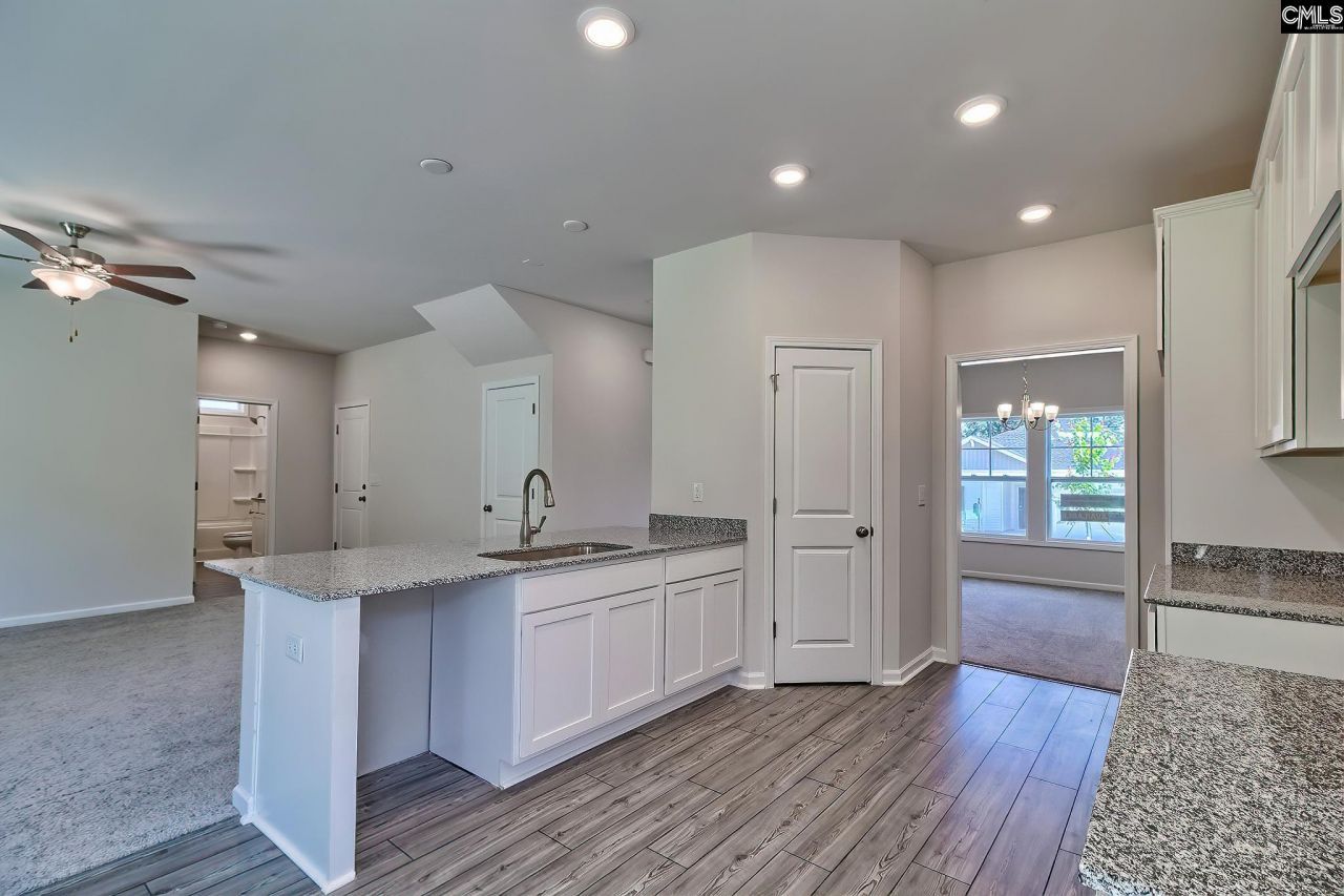 709 Samantha Street  Photo 18