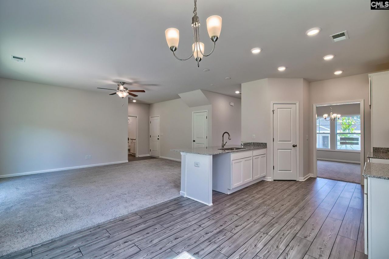 709 Samantha Street  Photo 23