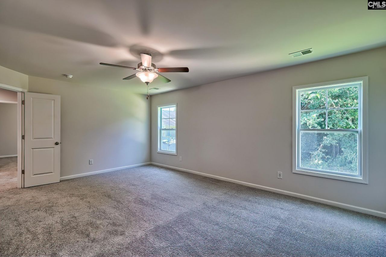 709 Samantha Street  Photo 28