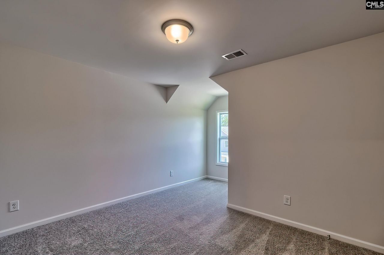 709 Samantha Street  Photo 34