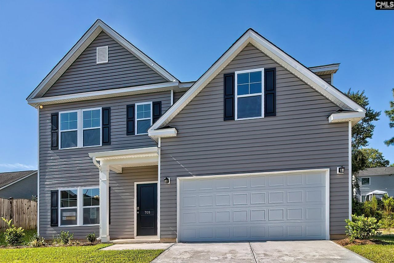 709 Samantha Street  Photo 4