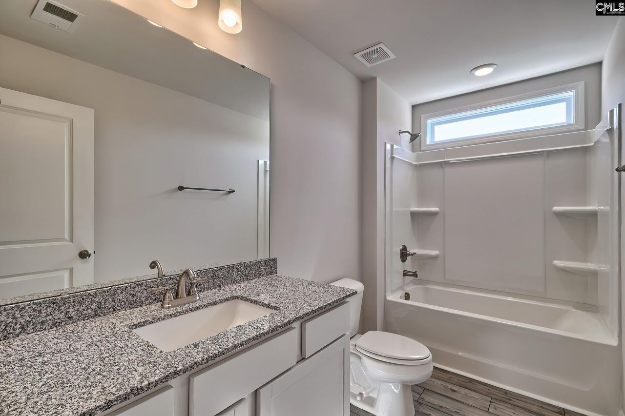 709 Samantha Street  Photo 40