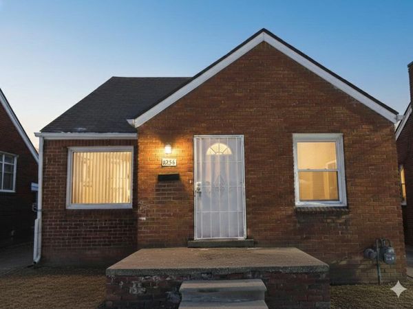 8254 Sussex Street, Detroit, MI 48228