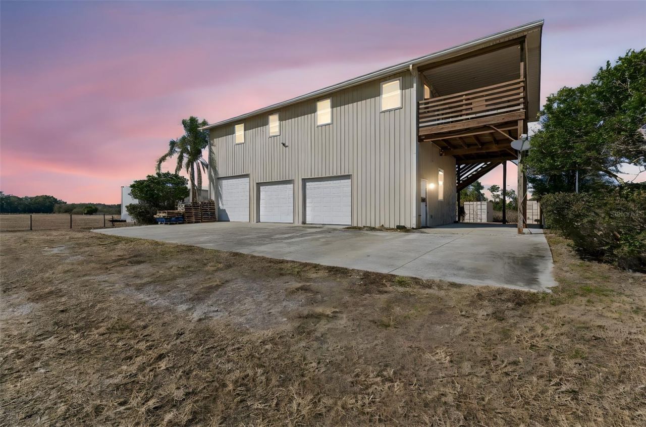 4026 MCINTOSH ESTATES LANE Plant City, FL 33565