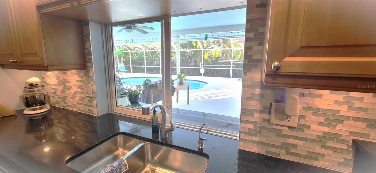 3619 Pembrook Drive, Sarasota, FL 34239 Photo