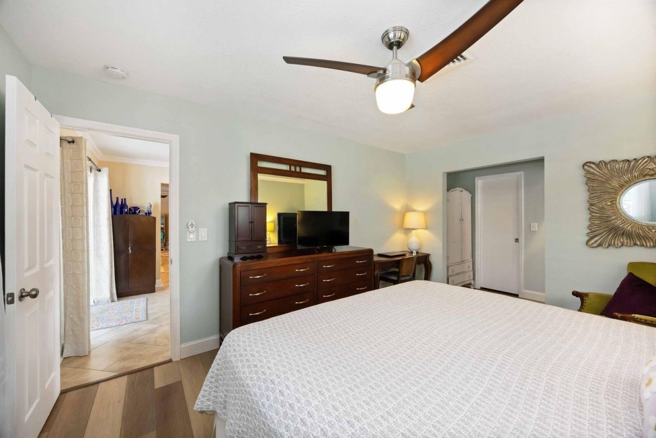 3619 Pembrook Drive, Sarasota, FL 34239 Photo