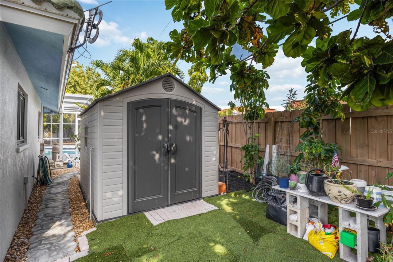 3619 Pembrook Drive, Sarasota, FL 34239 Photo
