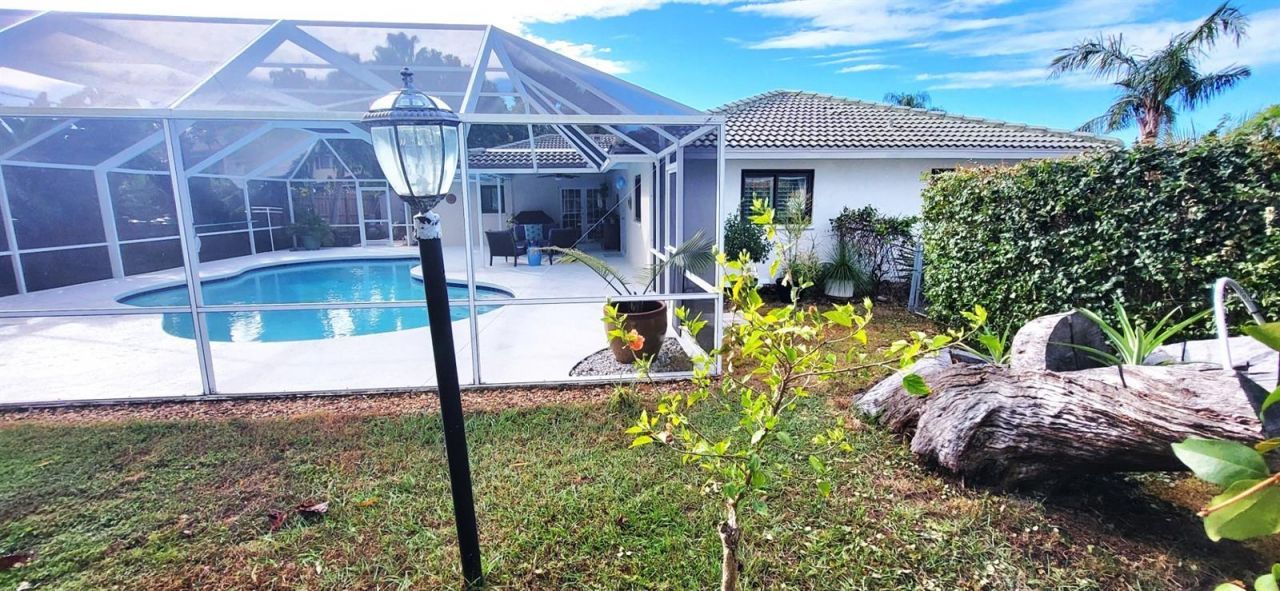 3619 Pembrook Drive, Sarasota, FL 34239 Photo