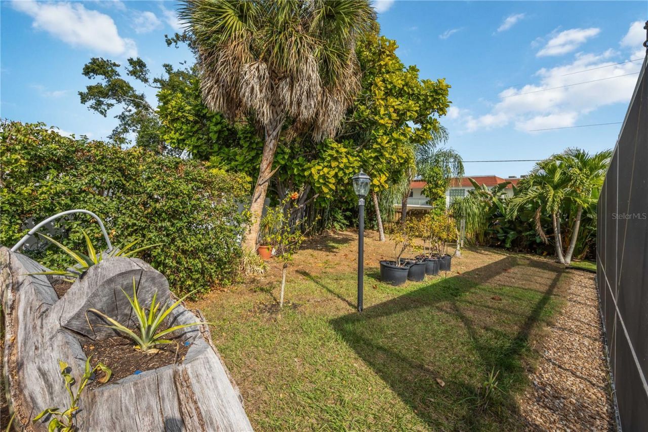 3619 Pembrook Drive, Sarasota, FL 34239 Photo