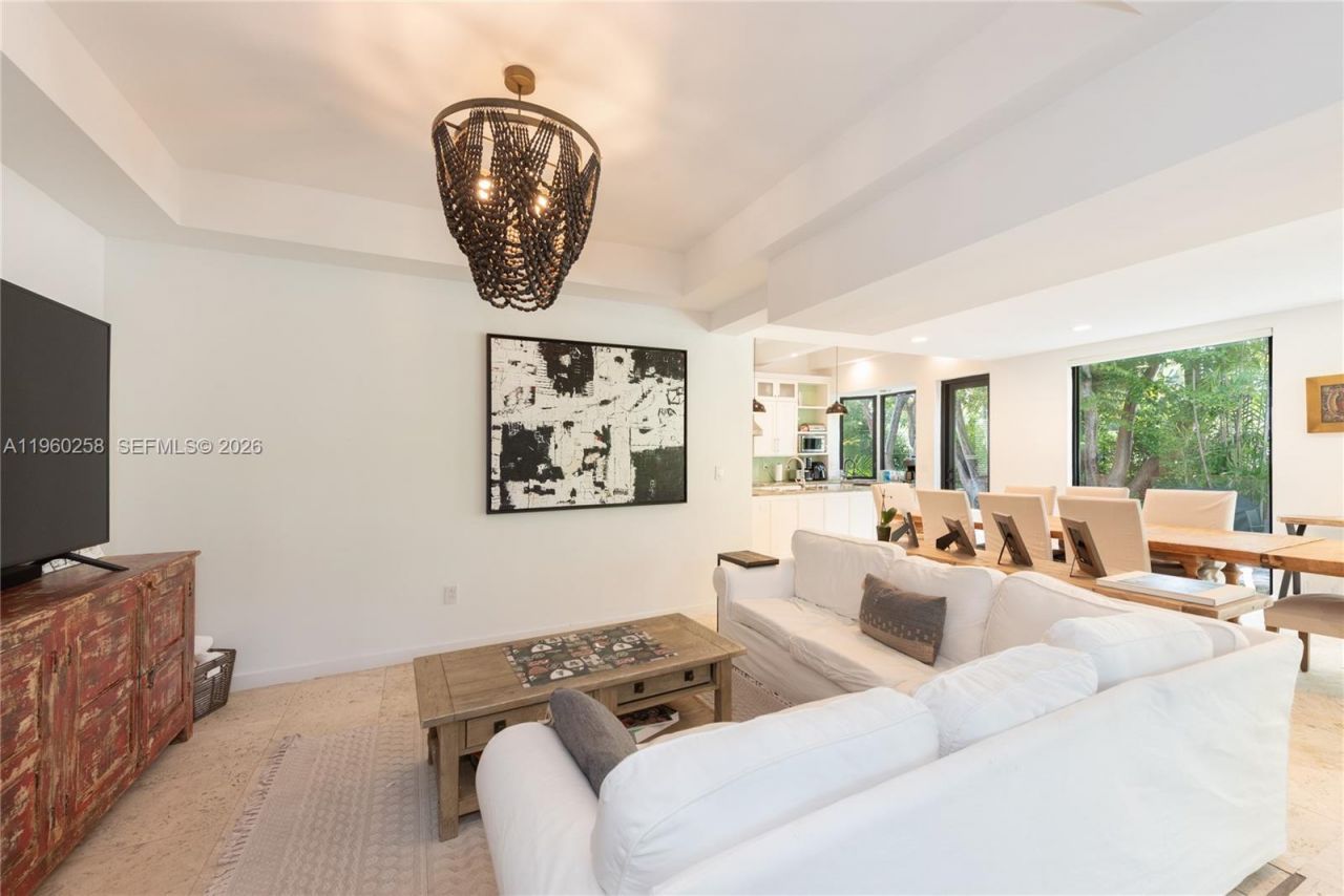 650 Curtiswood Dr, Key Biscayne, FL 33149 Photo