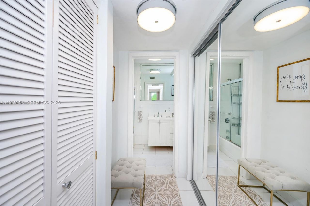 650 Curtiswood Dr, Key Biscayne, FL 33149 Photo