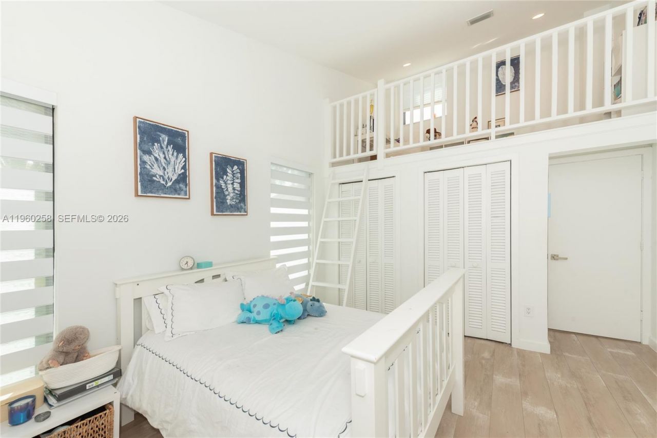 650 Curtiswood Dr, Key Biscayne, FL 33149 Photo