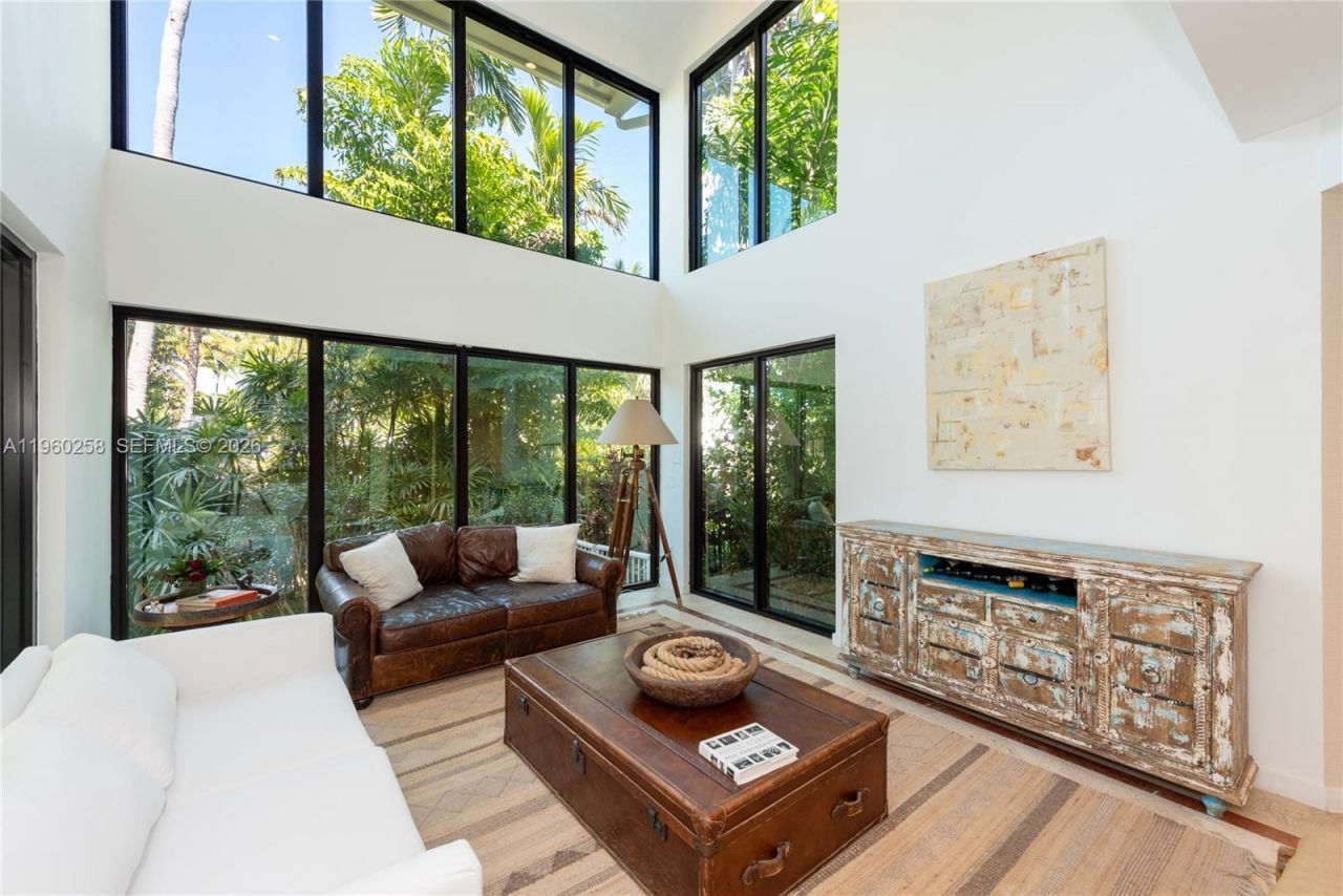 650 Curtiswood Dr, Key Biscayne, FL 33149 Photo