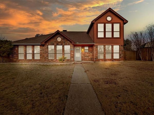 2094 Amber Court, Lewisville, TX 75067
