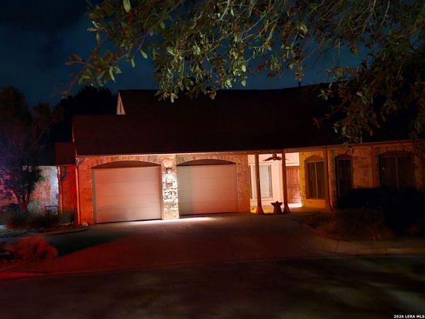 20 Laurel Tr, New Braunfels, TX 78130