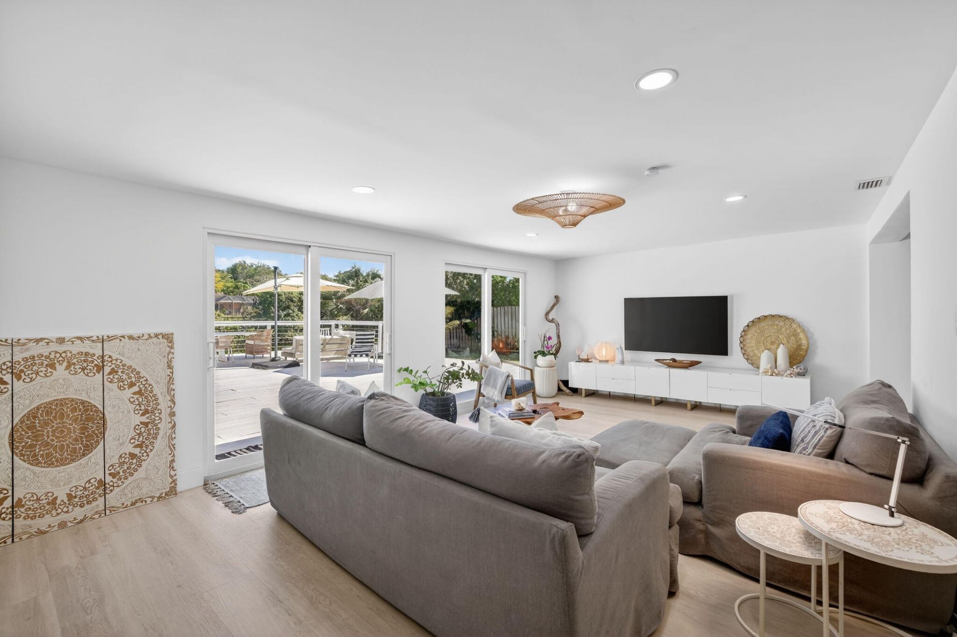 876 NW 6th Avenue, Boca Raton, FL 33432 Photo