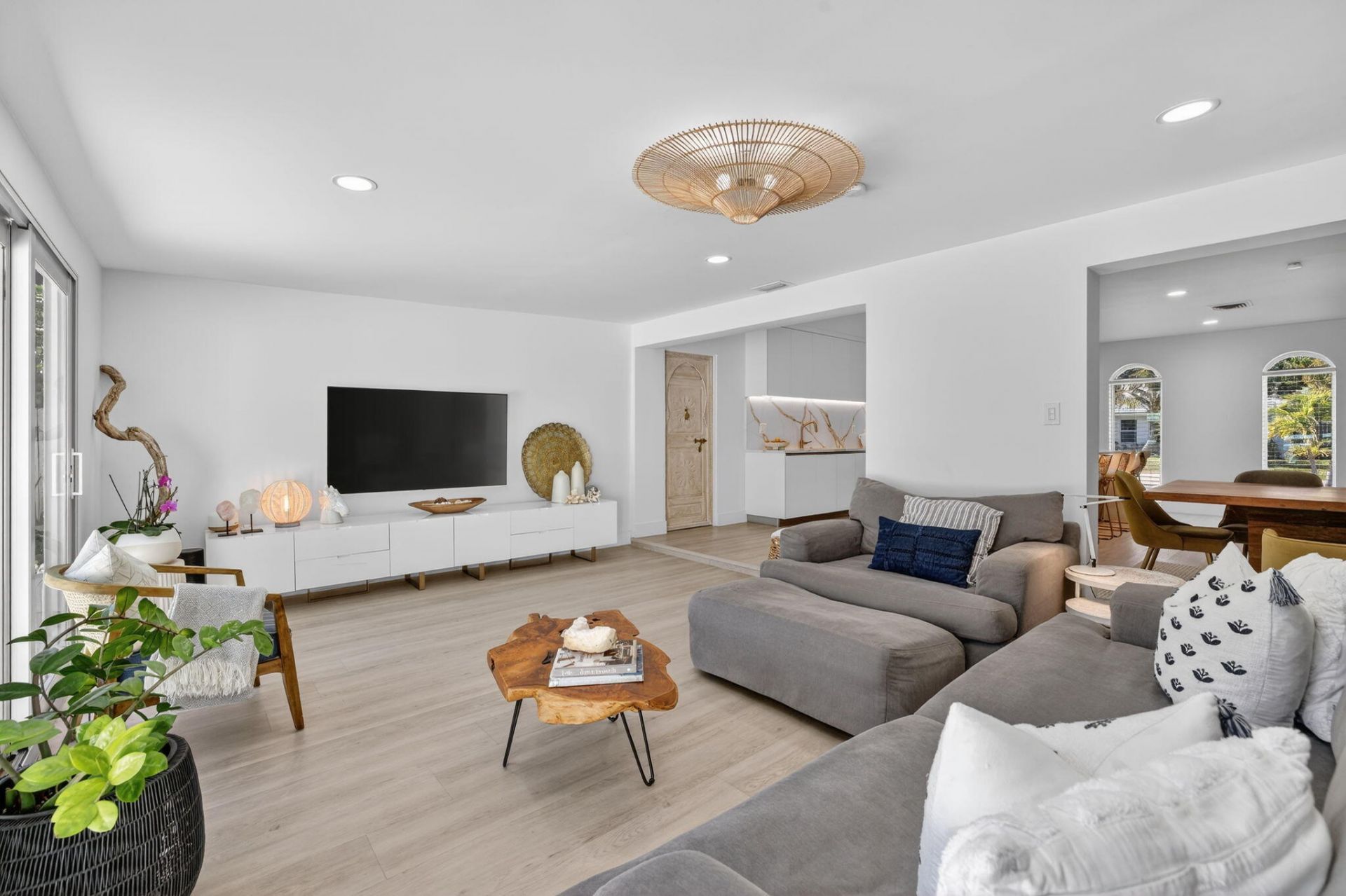 876 NW 6th Avenue, Boca Raton, FL 33432 Photo