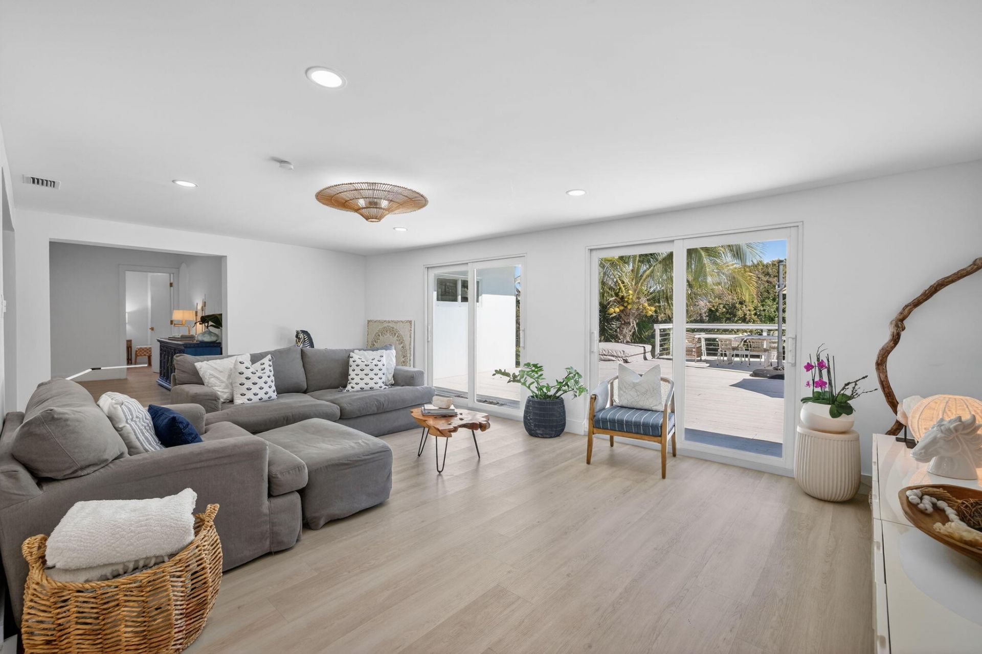 876 NW 6th Avenue, Boca Raton, FL 33432 Photo