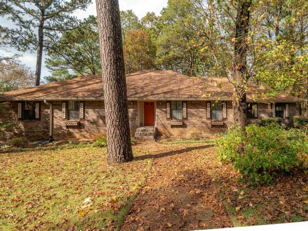 10 Ivy Cir, Arkadelphia, AR 71923