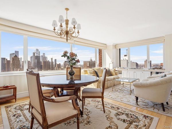 322 W 57th Street, Unit 33U, New York (Manhattan), NY 10019