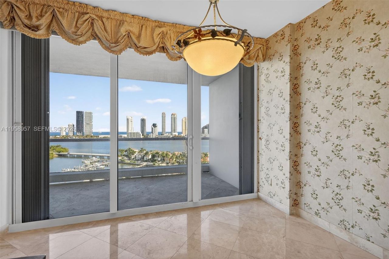 7000 Island Blvd, Unit 1604, Aventura, FL 33160 Photo