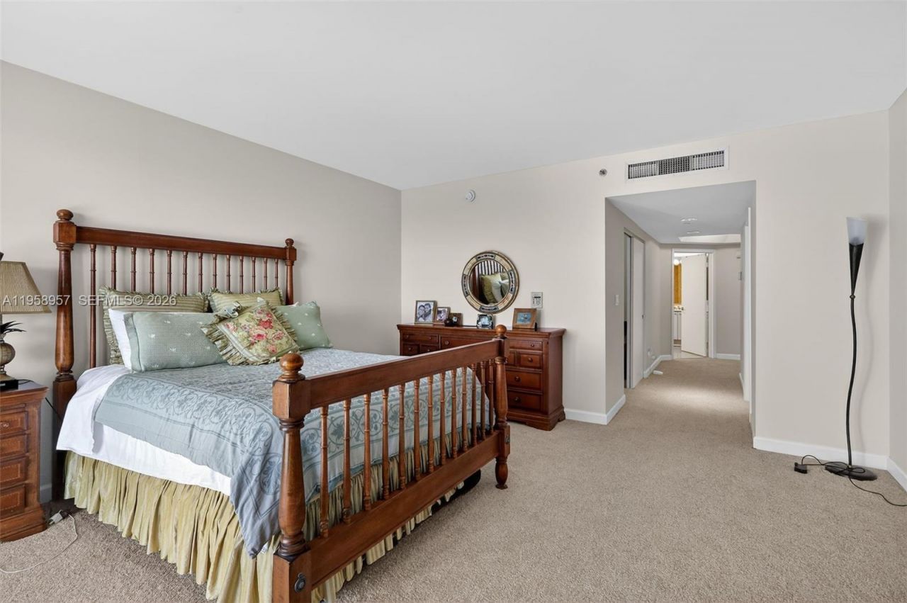 7000 Island Blvd, Unit 1604, Aventura, FL 33160 Photo