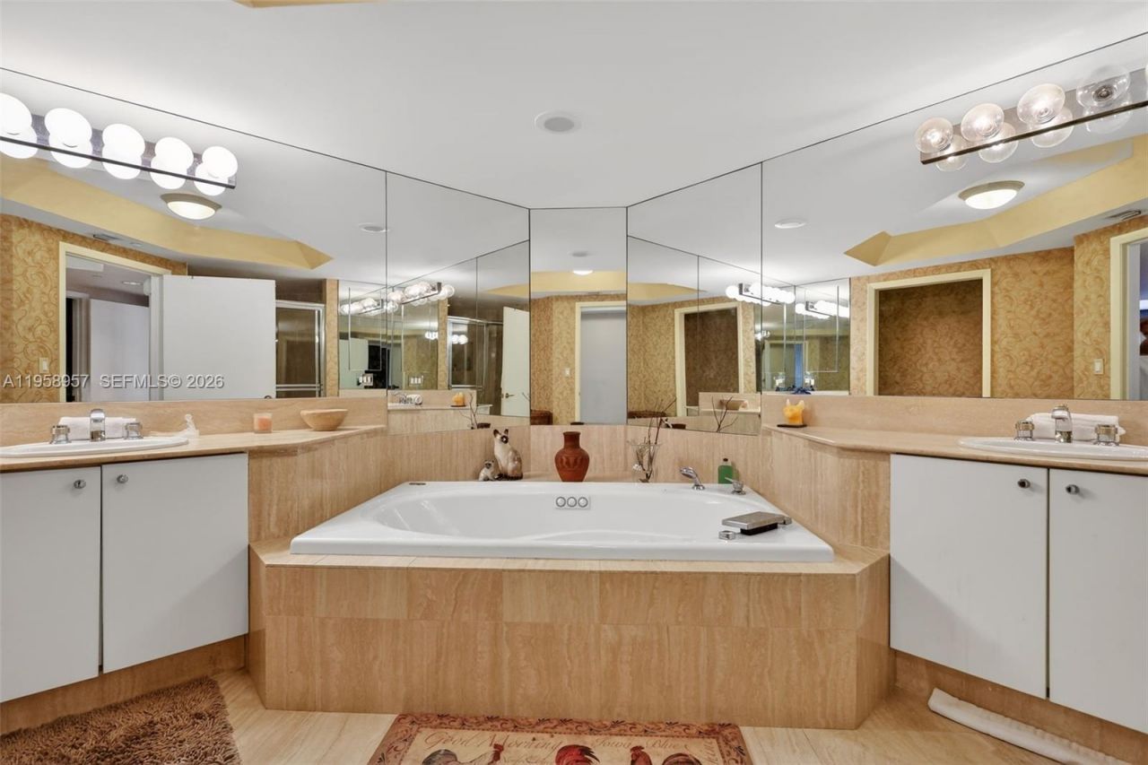 7000 Island Blvd, Unit 1604, Aventura, FL 33160 Photo