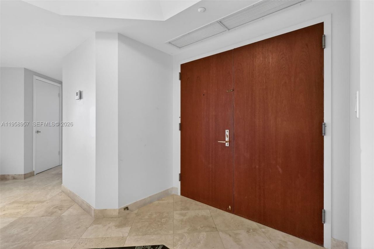 7000 Island Blvd, Unit 1604, Aventura, FL 33160 Photo