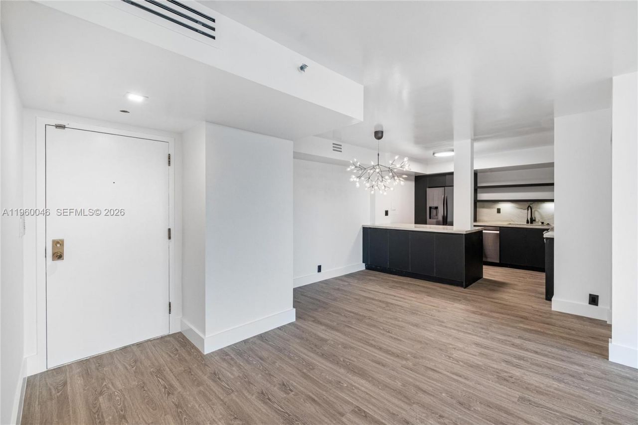 4000 Towerside Ter, Unit 1509, Miami, FL 33138 Photo