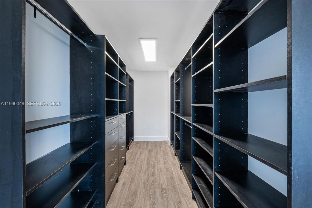 4000 Towerside Ter, Unit 1509, Miami, FL 33138 Photo