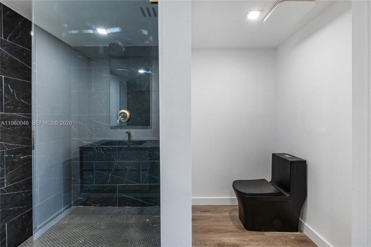 4000 Towerside Ter, Unit 1509, Miami, FL 33138 Photo