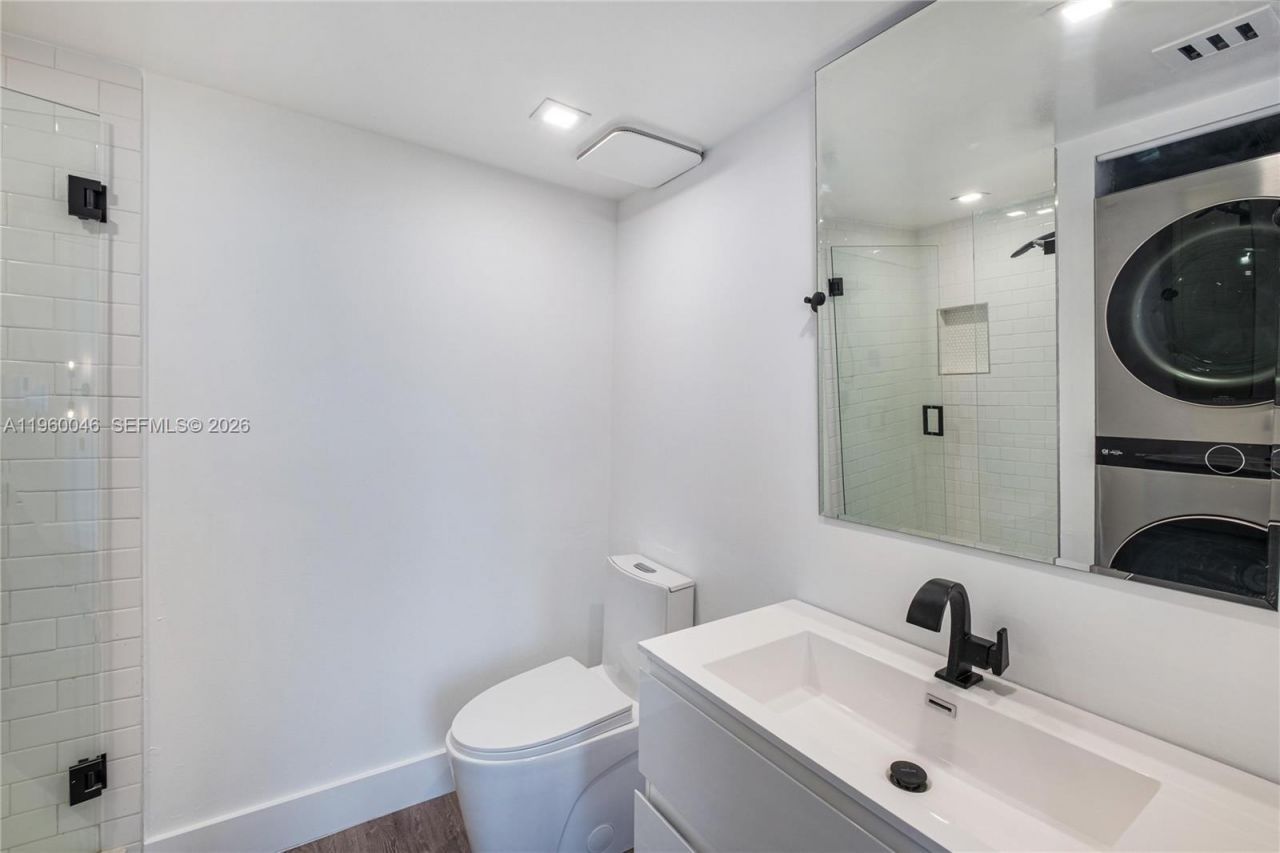 4000 Towerside Ter, Unit 1509, Miami, FL 33138 Photo