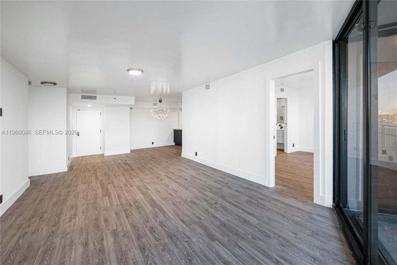 4000 Towerside Ter, Unit 1509, Miami, FL 33138 Photo