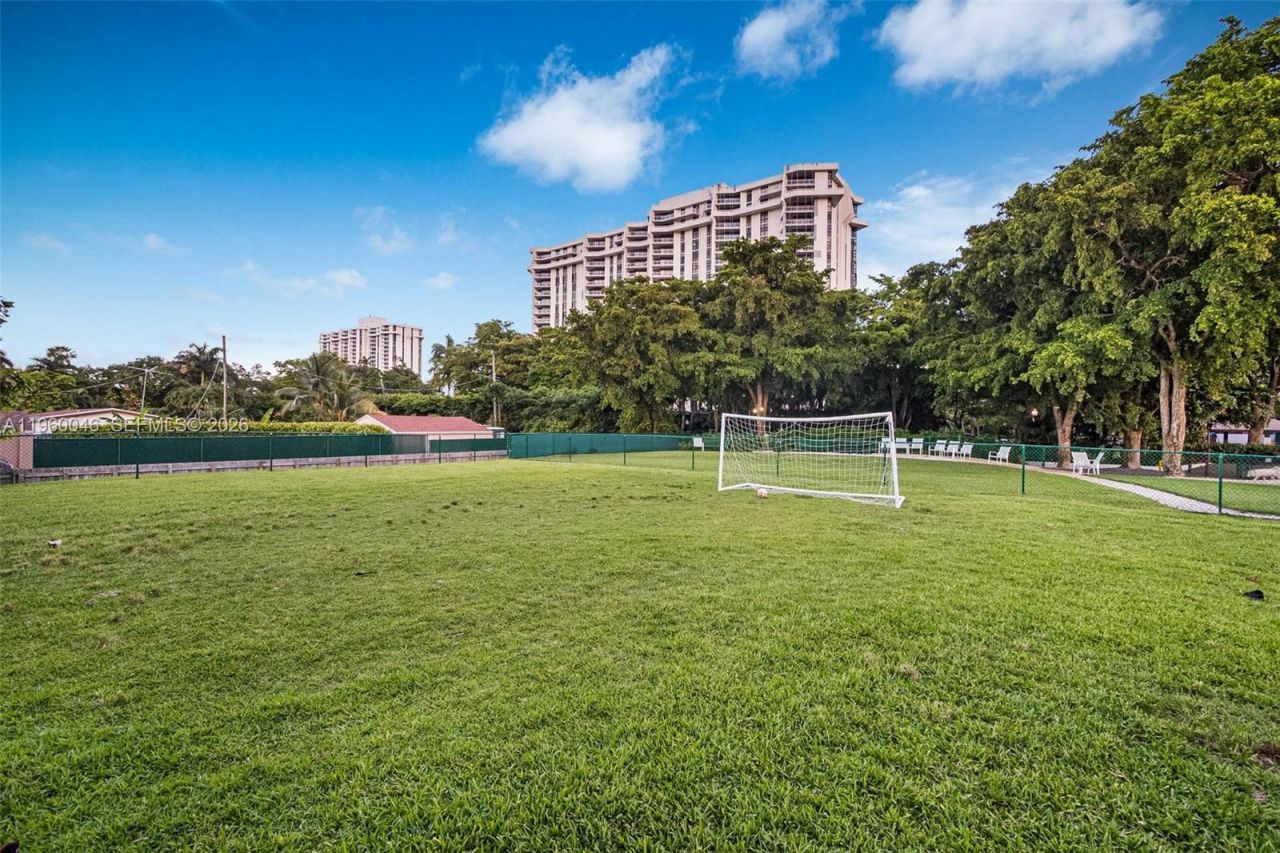 4000 Towerside Ter, Unit 1509, Miami, FL 33138 Photo