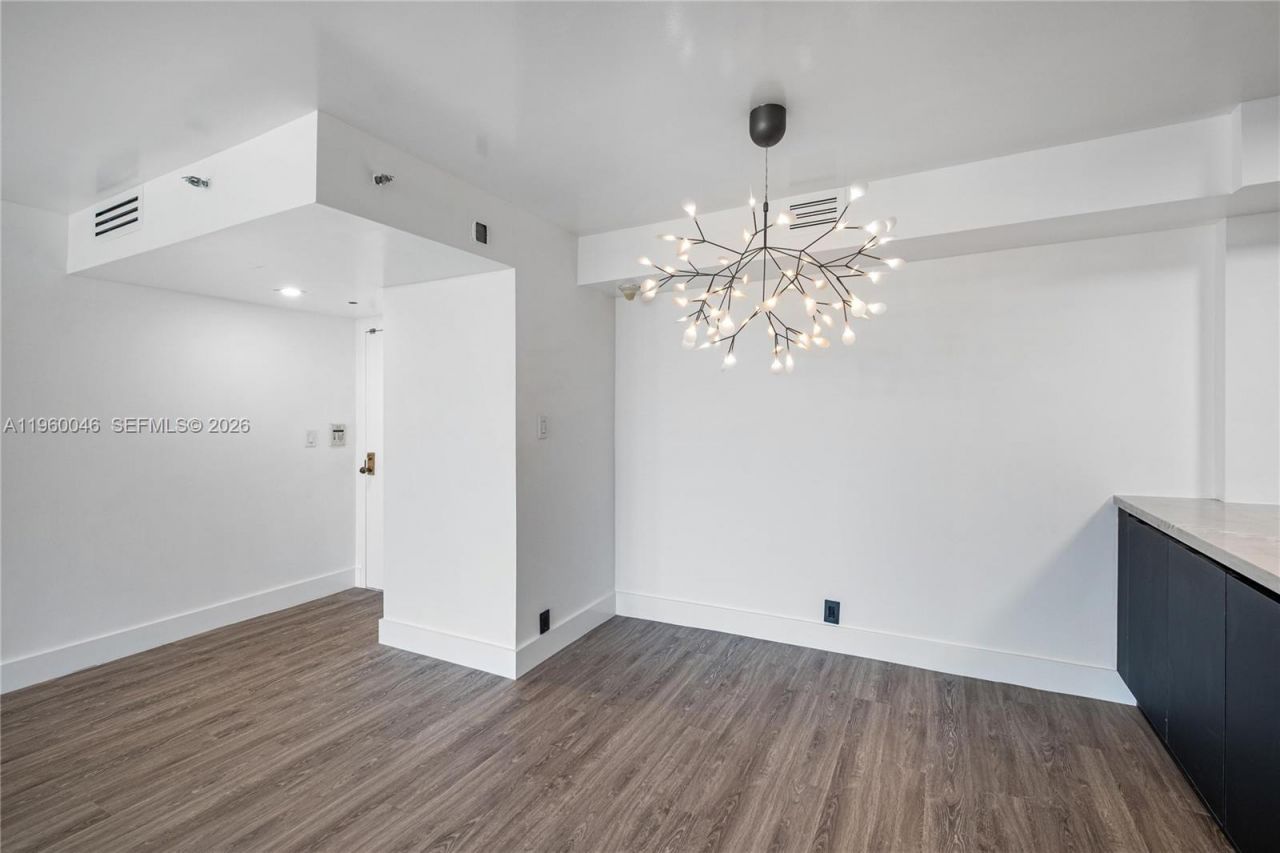 4000 Towerside Ter, Unit 1509, Miami, FL 33138 Photo