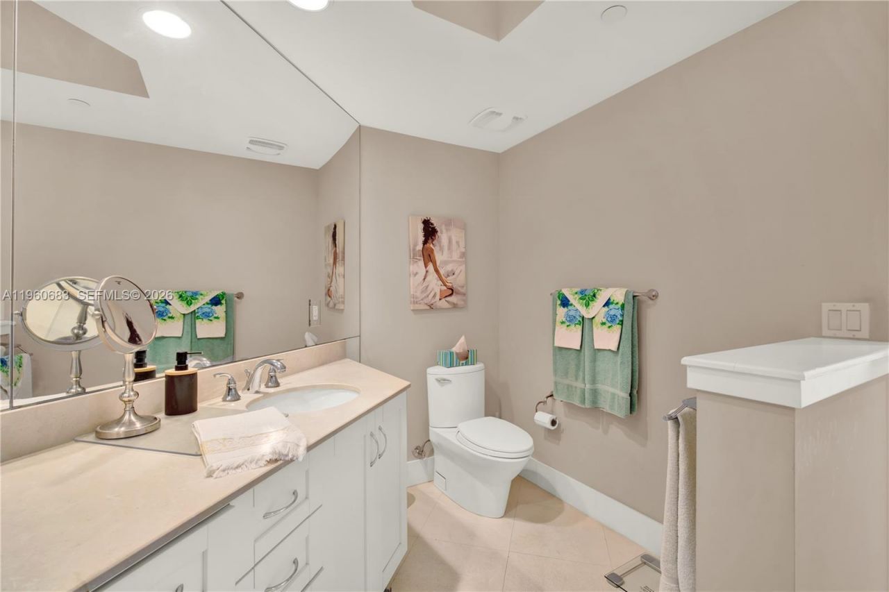 2831 N Ocean Blvd, Unit 308N, Fort Lauderdale, FL 33308 Photo