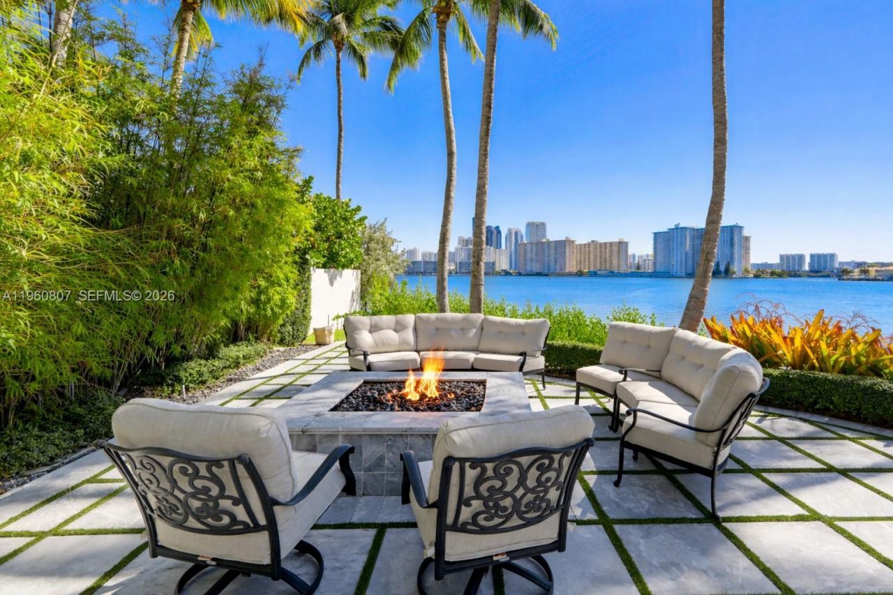 3914 Island Estates Dr, Aventura, FL 33160 Photo