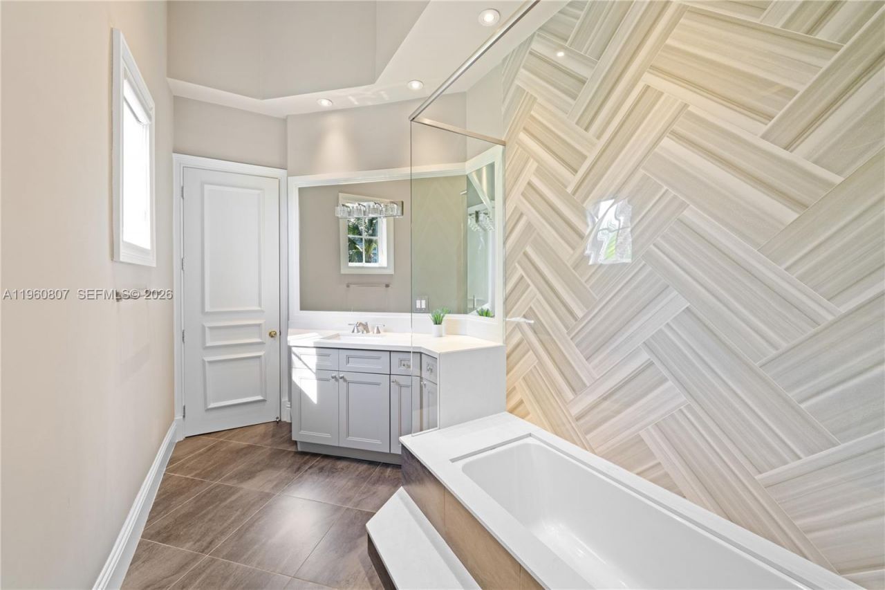 3914 Island Estates Dr, Aventura, FL 33160 Photo