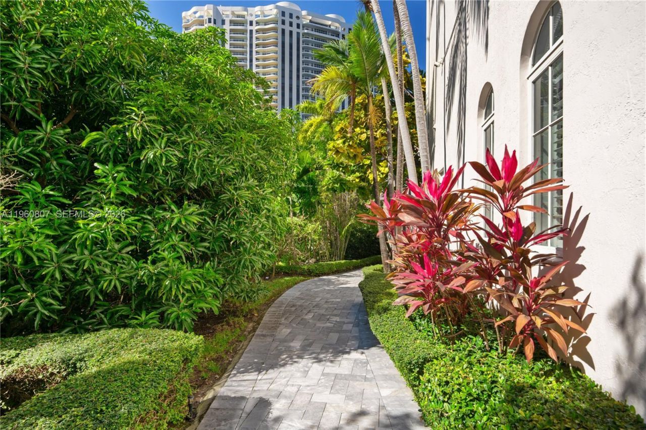 3914 Island Estates Dr, Aventura, FL 33160 Photo