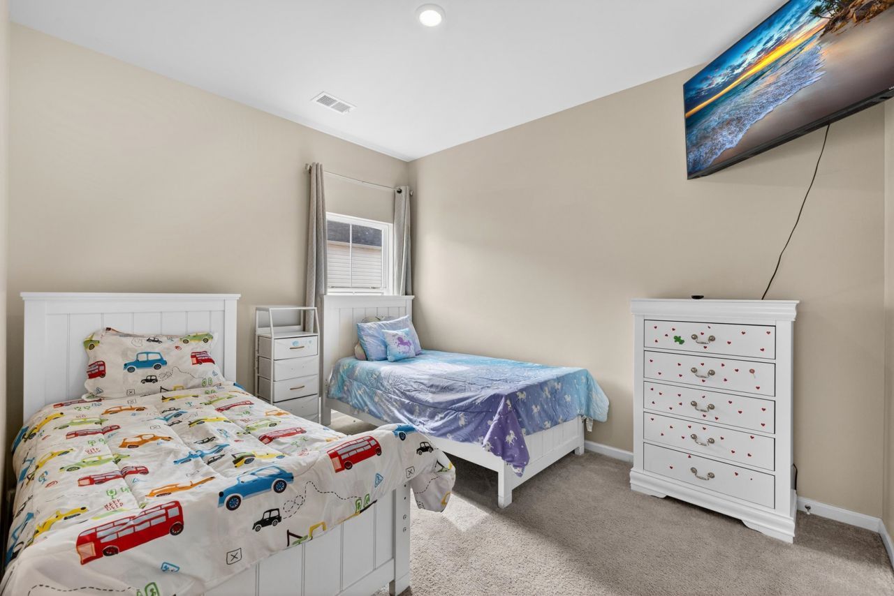 163 Fox Rae Dr. Photo 32