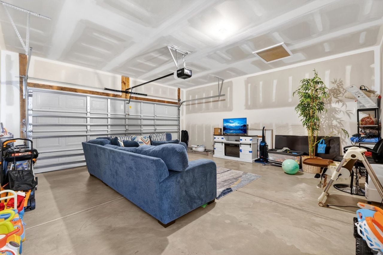 163 Fox Rae Dr. Photo 35