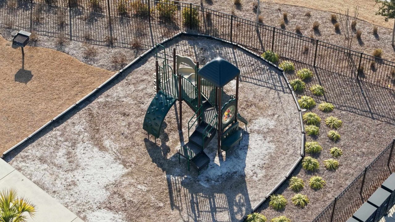 163 Fox Rae Dr. Photo 44