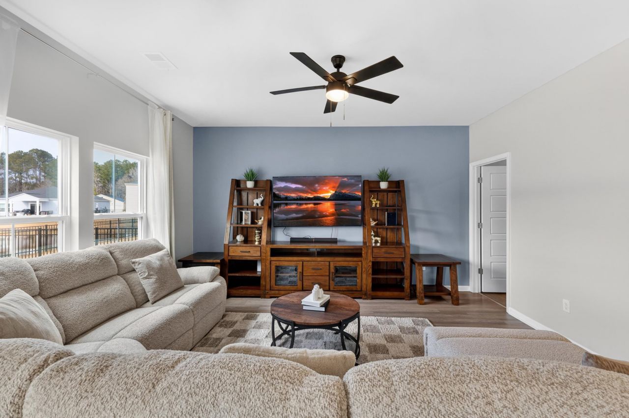 163 Fox Rae Dr. Photo 6