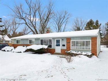 30815 Everett Street, Southfield, MI 48076