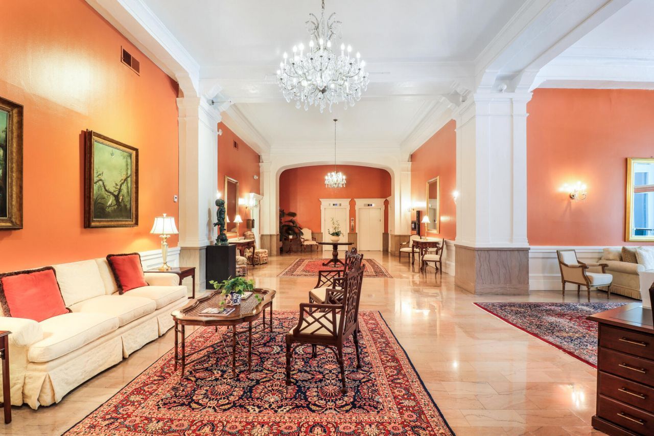 1 King Street Photo 15