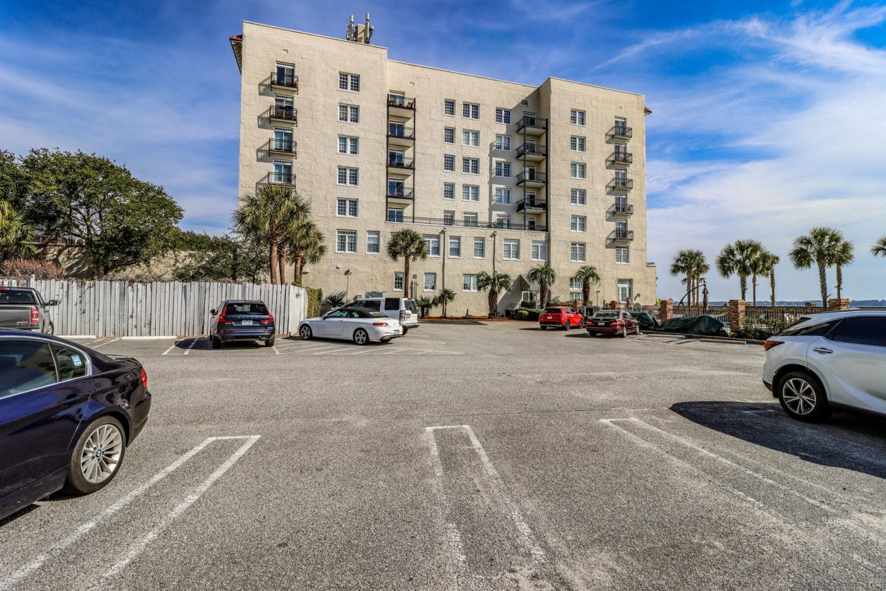 1 King Street Photo 18