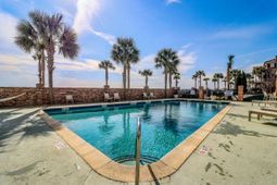 1 King Street photo 4