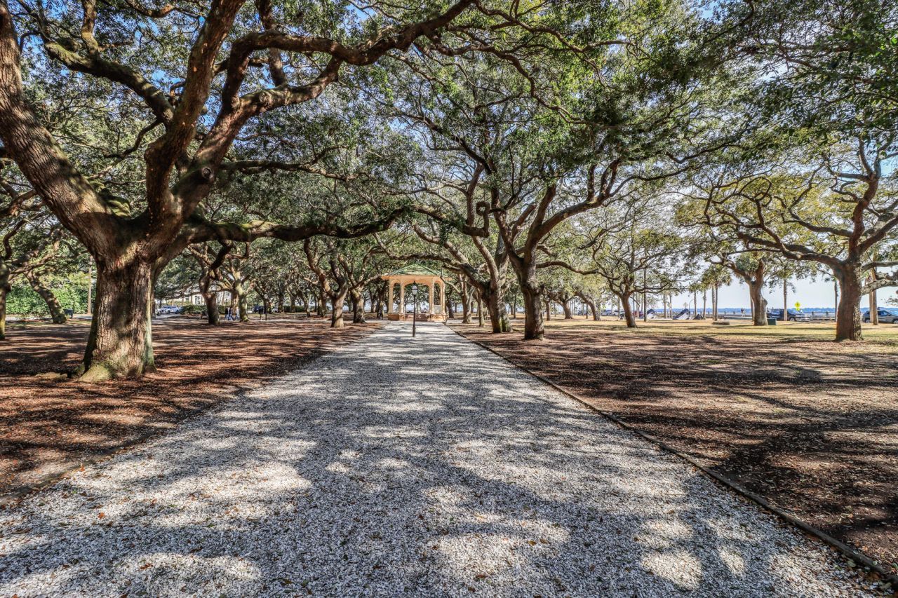 1 King Street Photo 24